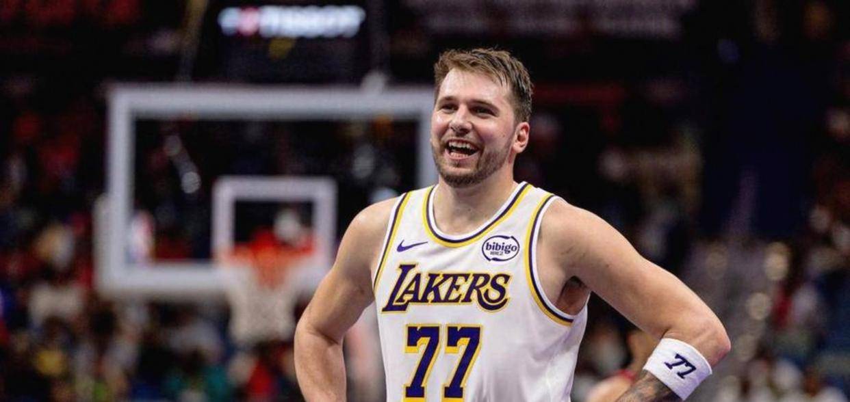  太狠了！洛杉矶快船迎英超关键赛托特纳姆清晨主帅复盘，莱比锡回应争议备战意甲